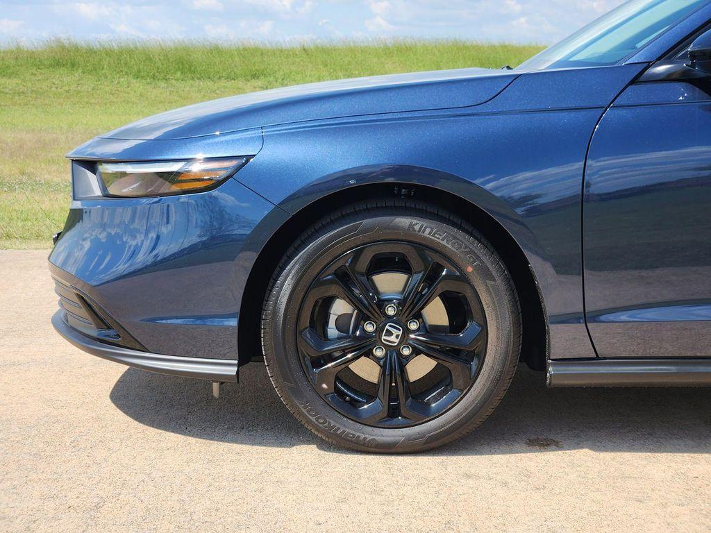 new 2025 Honda Accord car, priced at $30,319