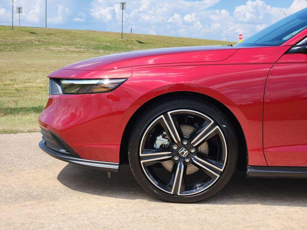 new 2025 Honda Accord Hybrid car, priced at $33,654