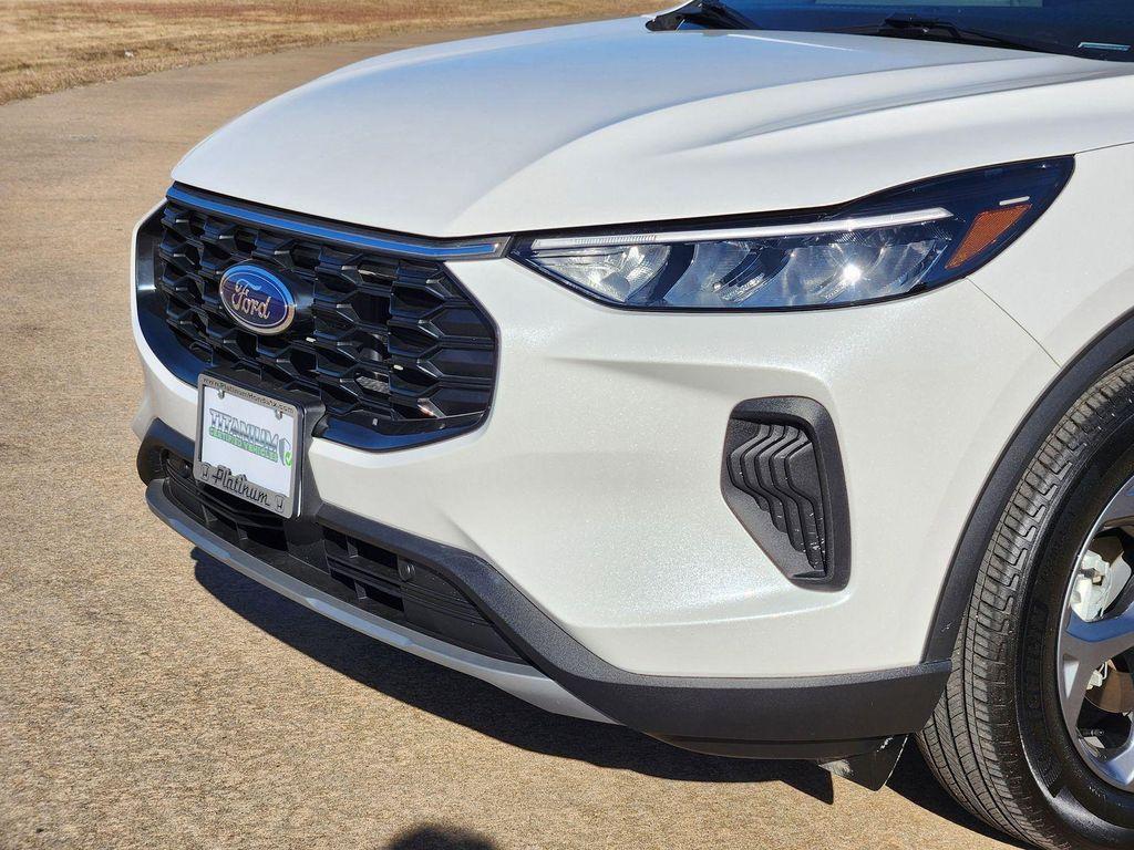 used 2025 Ford Escape car, priced at $24,991