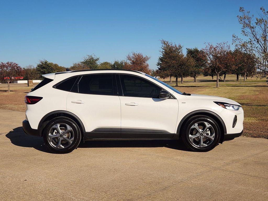 used 2025 Ford Escape car, priced at $24,991