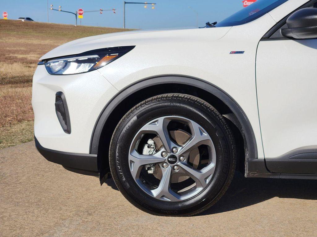 used 2025 Ford Escape car, priced at $24,991