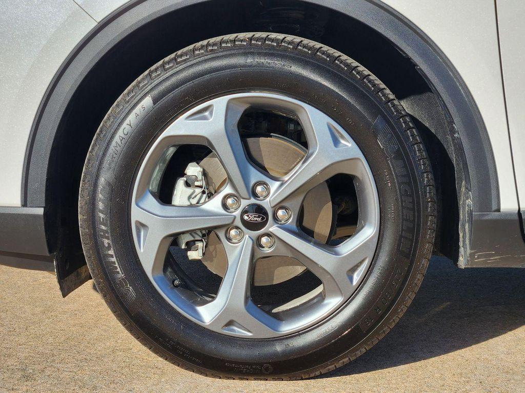 used 2025 Ford Escape car, priced at $24,991