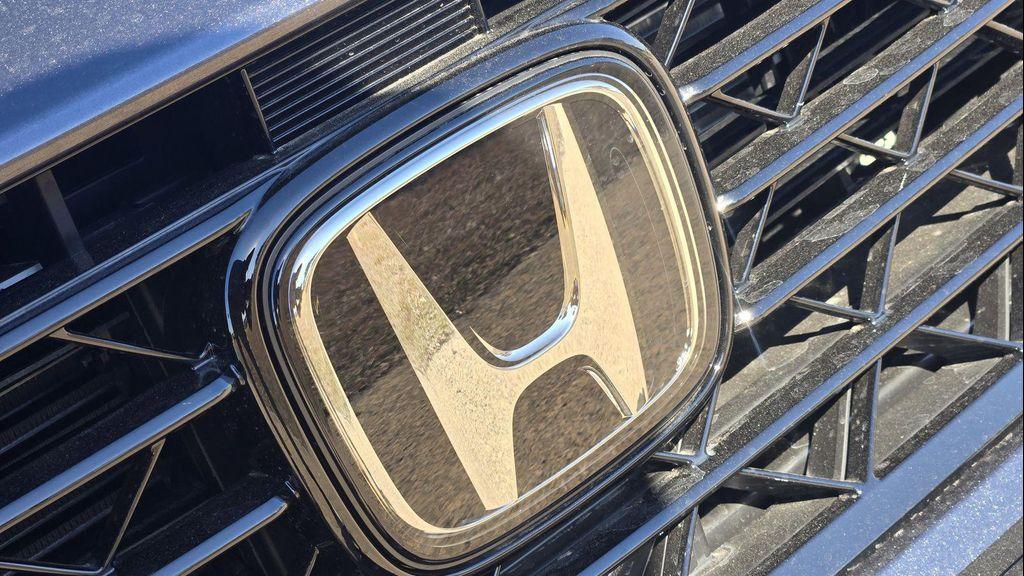 new 2025 Honda Accord Hybrid car, priced at $34,318