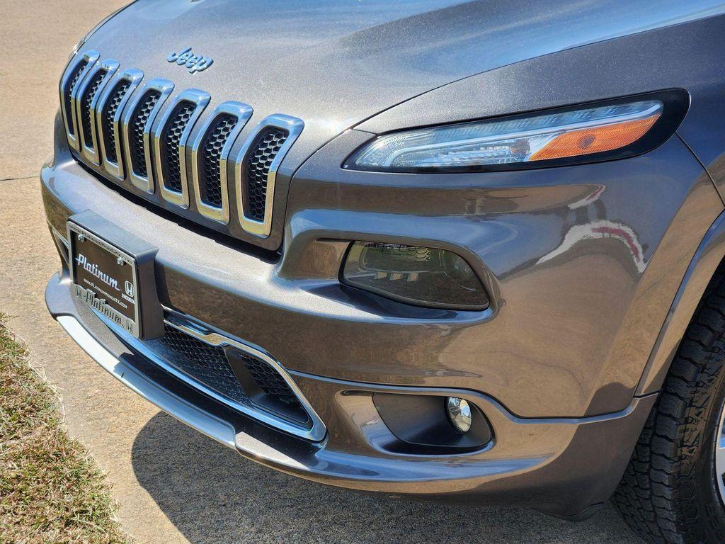 used 2018 Jeep Cherokee car, priced at $14,299