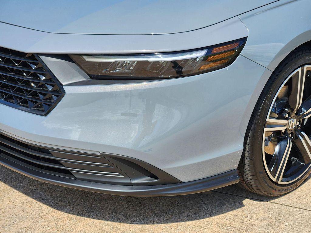 new 2025 Honda Accord Hybrid car, priced at $33,700