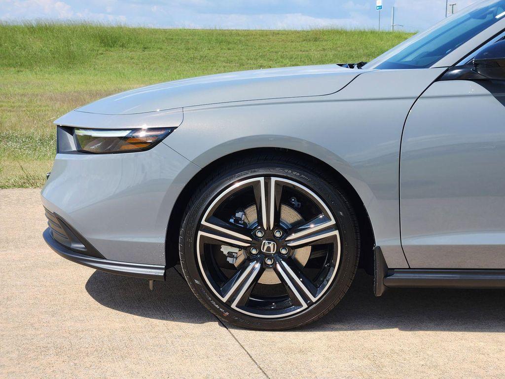 new 2025 Honda Accord Hybrid car, priced at $33,700