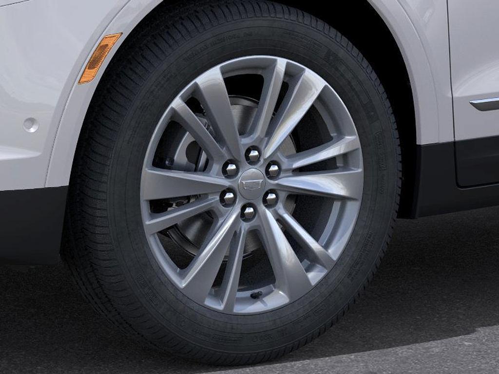 new 2025 Cadillac XT5 car, priced at $57,890