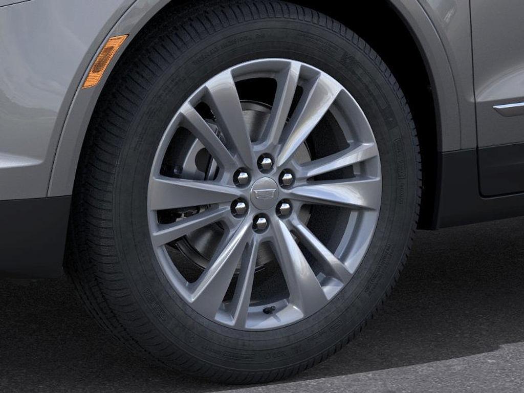 new 2025 Cadillac XT5 car, priced at $51,090