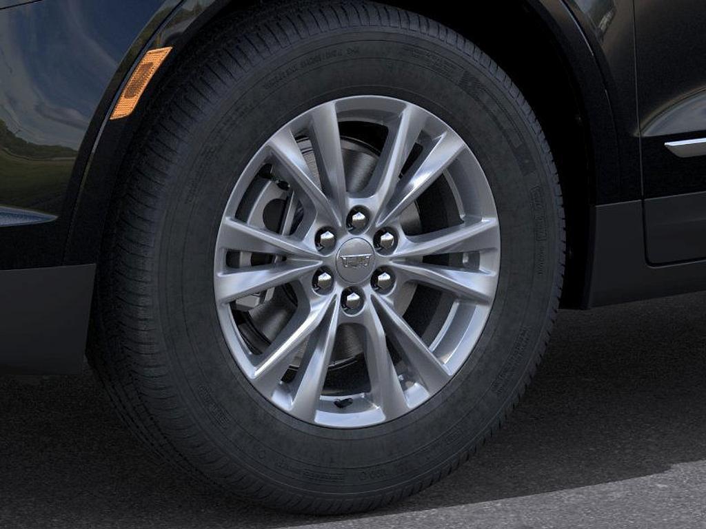 new 2025 Cadillac XT5 car, priced at $45,415