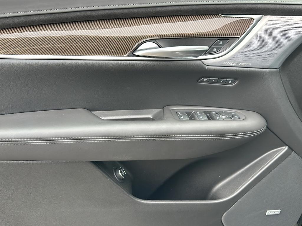 new 2024 Cadillac XT5 car, priced at $58,040