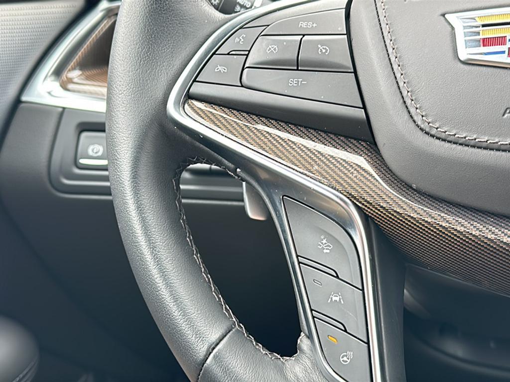 new 2024 Cadillac XT5 car, priced at $55,000