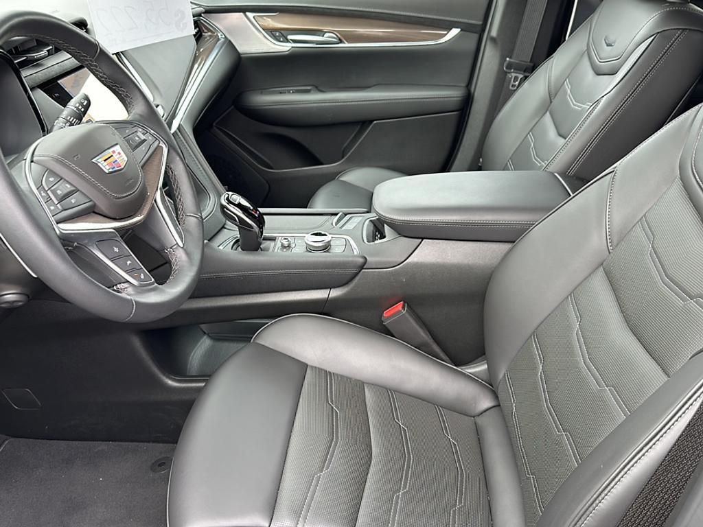 new 2024 Cadillac XT5 car, priced at $58,040