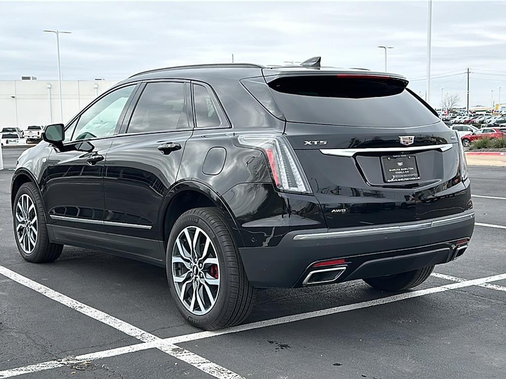 new 2024 Cadillac XT5 car, priced at $58,040