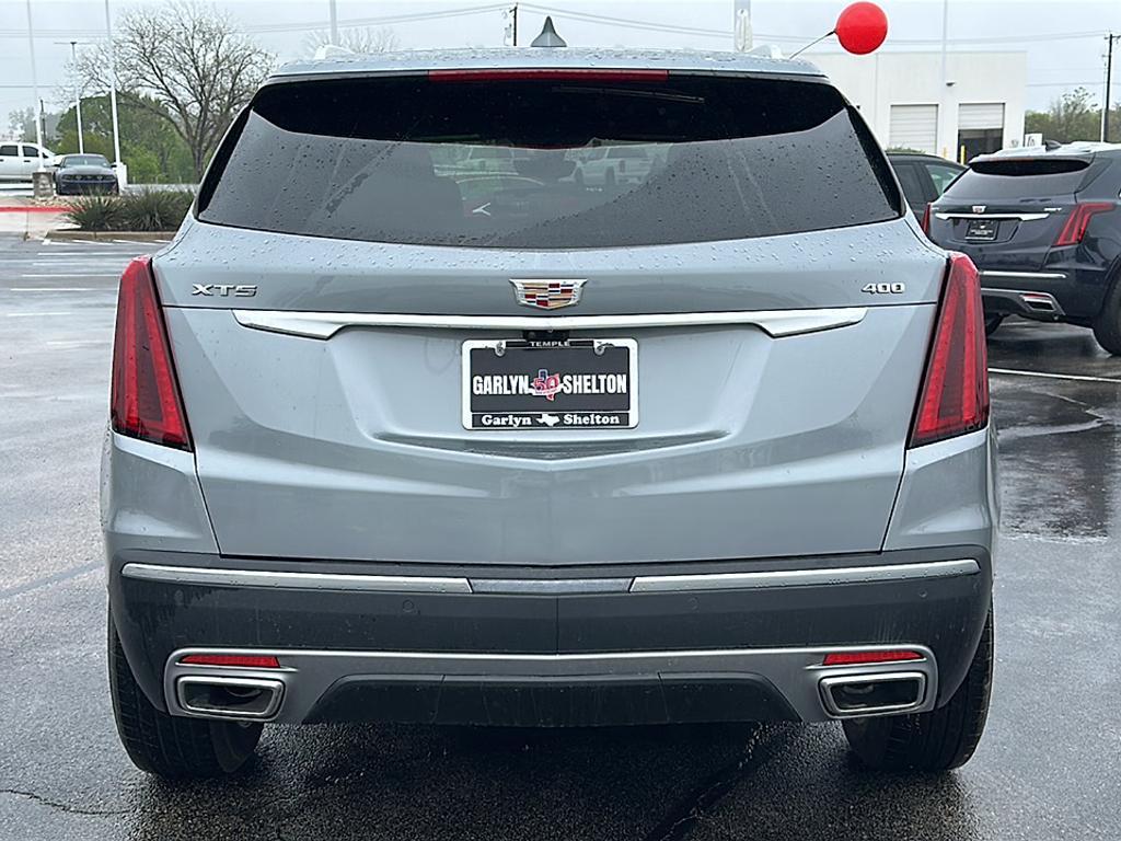 new 2025 Cadillac XT5 car, priced at $56,000