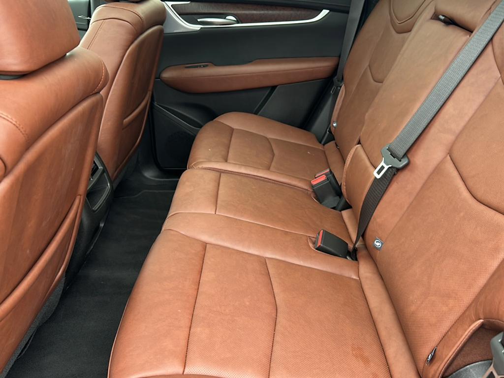 new 2025 Cadillac XT5 car, priced at $56,000
