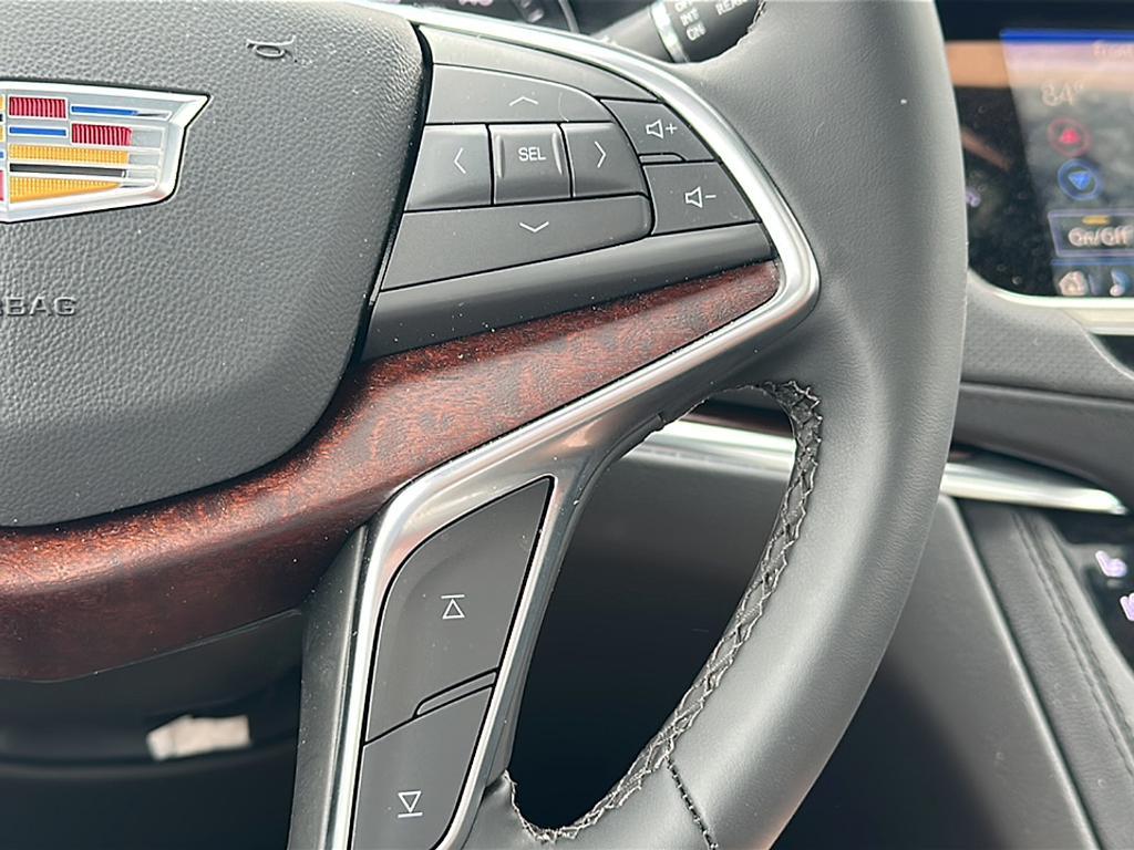 new 2025 Cadillac XT5 car, priced at $56,000