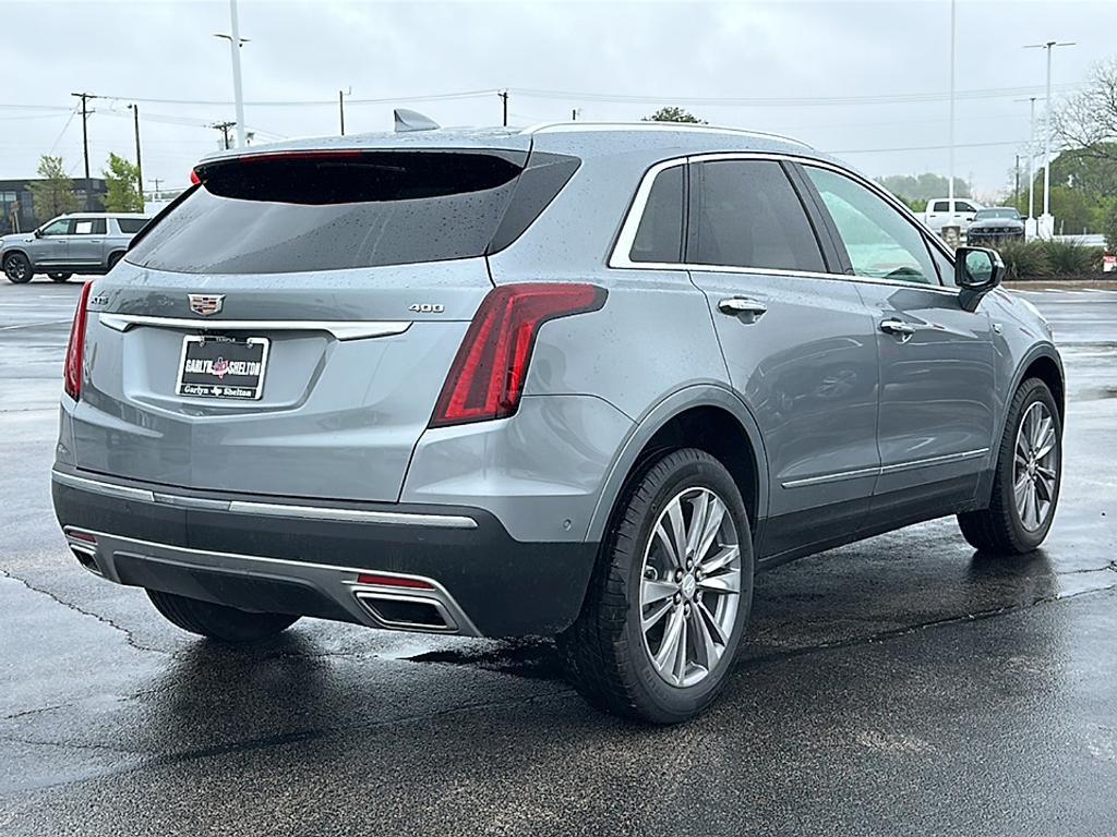 new 2025 Cadillac XT5 car, priced at $56,000