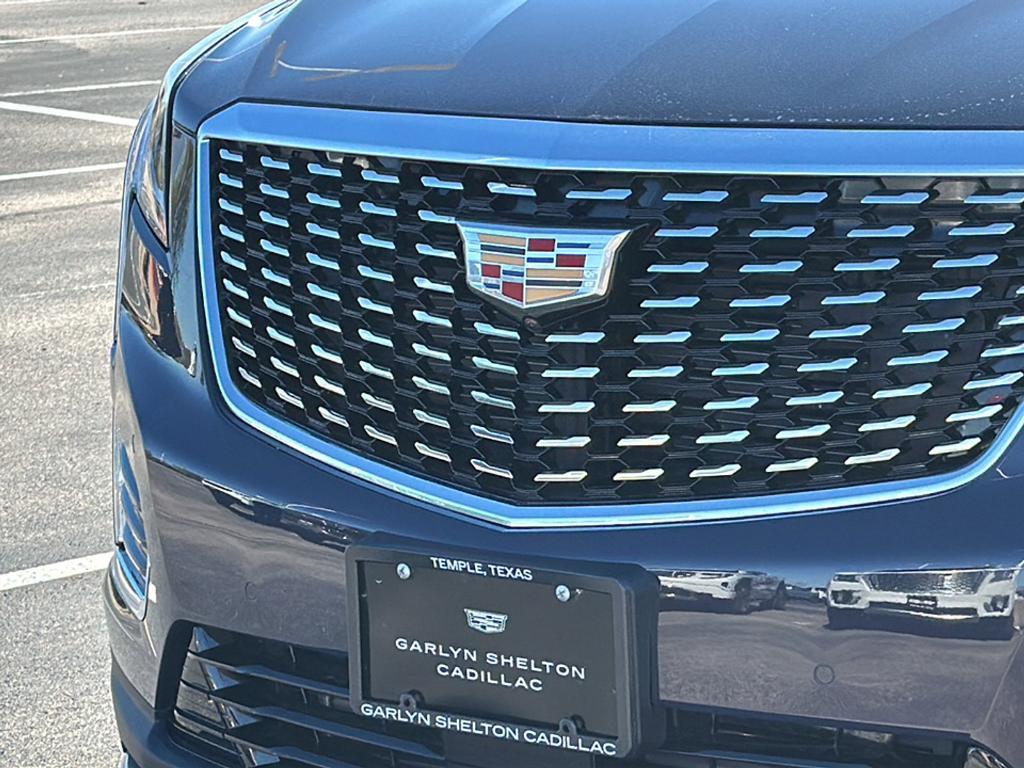 new 2024 Cadillac XT5 car, priced at $55,000