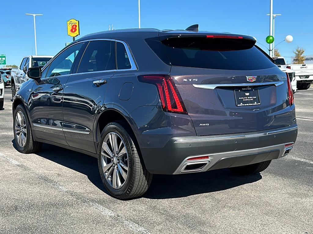 new 2024 Cadillac XT5 car, priced at $55,000