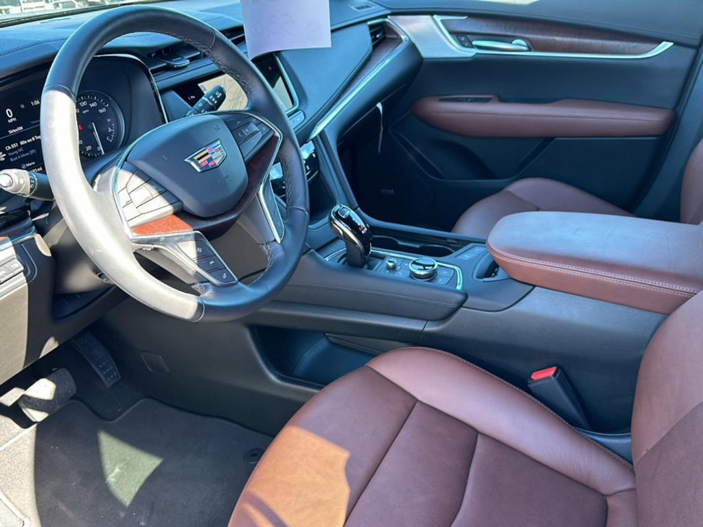 new 2024 Cadillac XT5 car, priced at $55,000