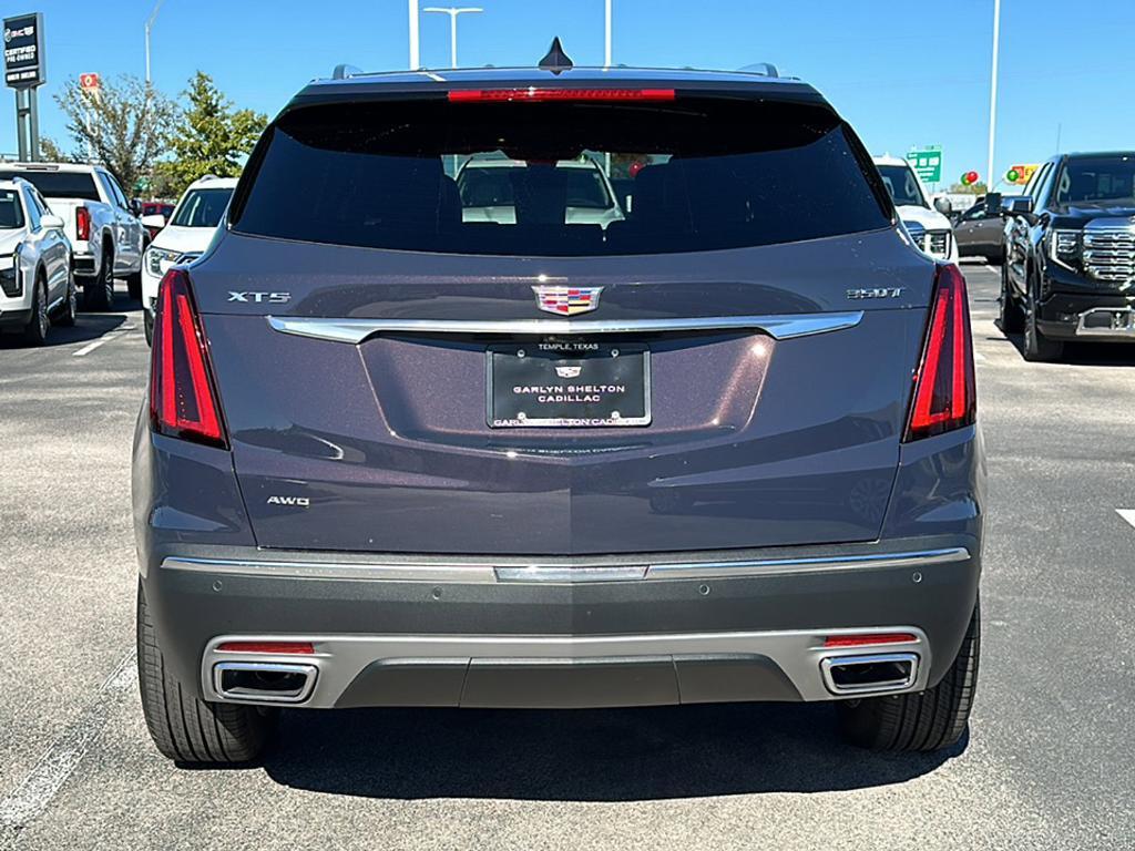 new 2024 Cadillac XT5 car, priced at $55,000