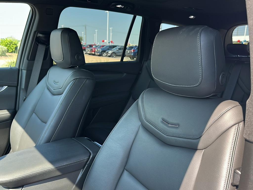 new 2025 Cadillac XT6 car, priced at $50,065
