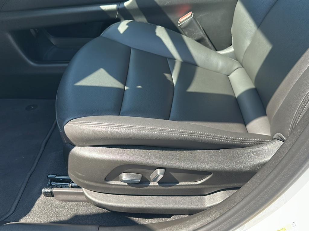 new 2025 Cadillac XT6 car, priced at $50,065