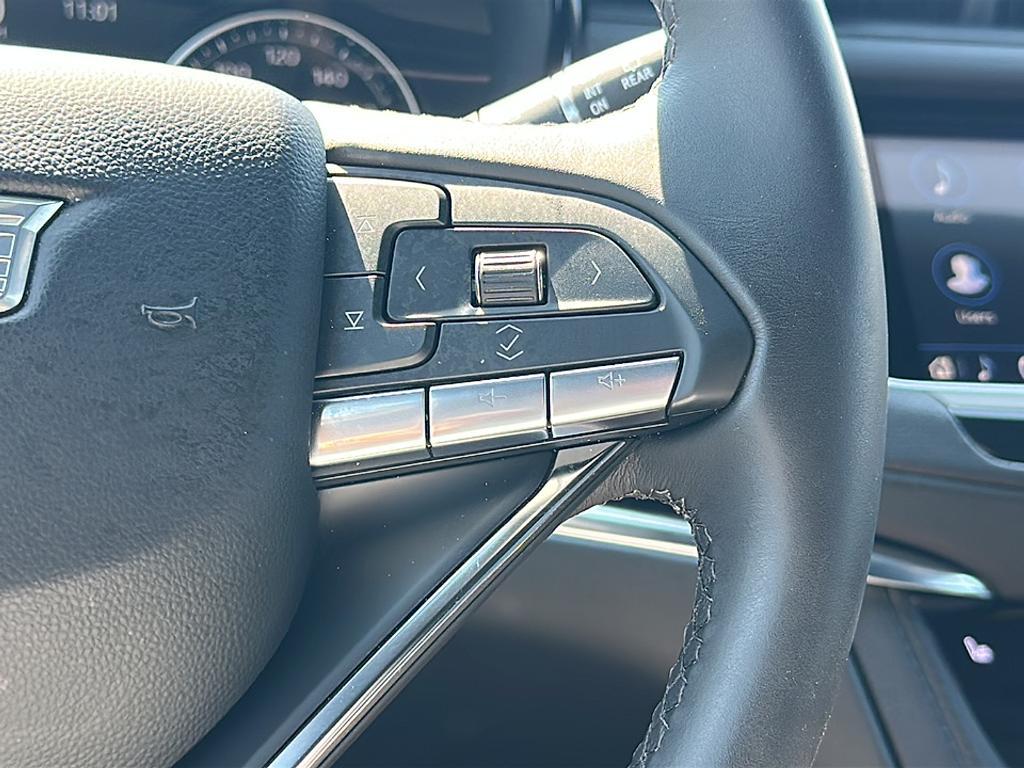 new 2025 Cadillac XT6 car, priced at $50,065