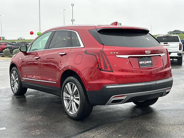 new 2025 Cadillac XT5 car, priced at $55,500