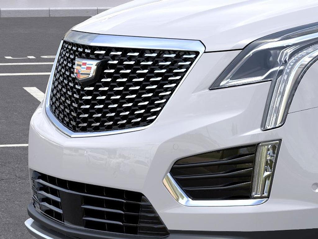 new 2025 Cadillac XT5 car, priced at $57,890