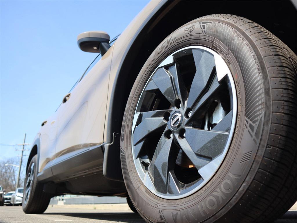 used 2025 Nissan Rogue car, priced at $31,563