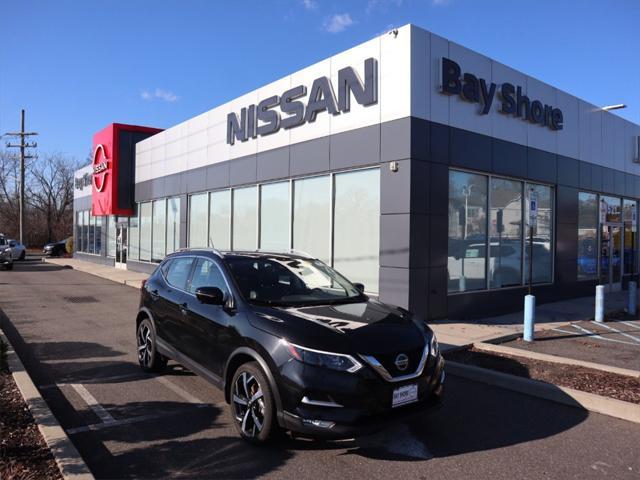 used 2022 Nissan Rogue Sport car, priced at $22,871