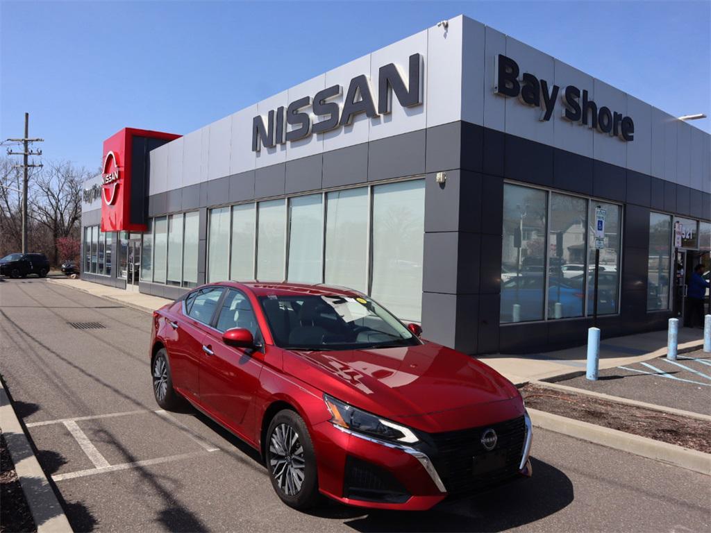 used 2023 Nissan Altima car, priced at $21,533