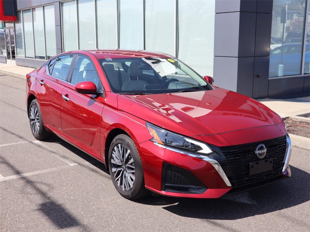 used 2023 Nissan Altima car, priced at $21,533