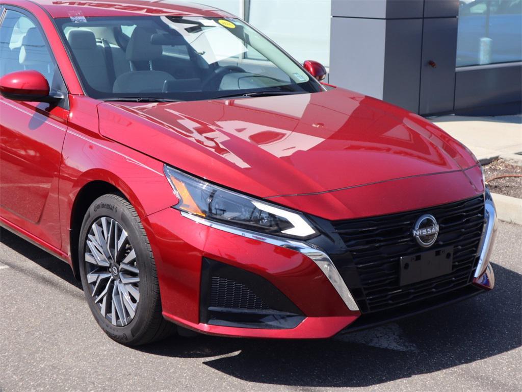 used 2023 Nissan Altima car, priced at $21,533