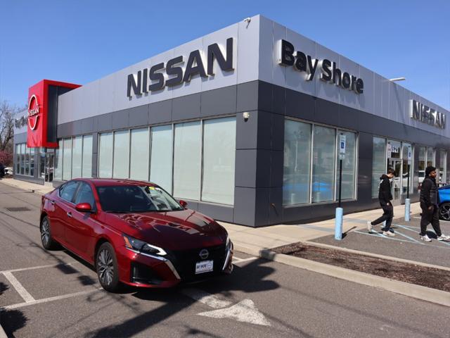 used 2023 Nissan Altima car, priced at $22,065