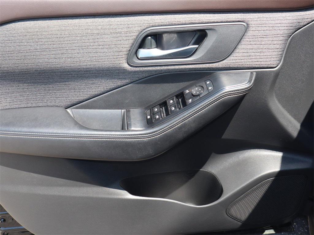 used 2021 Nissan Rogue car, priced at $21,433
