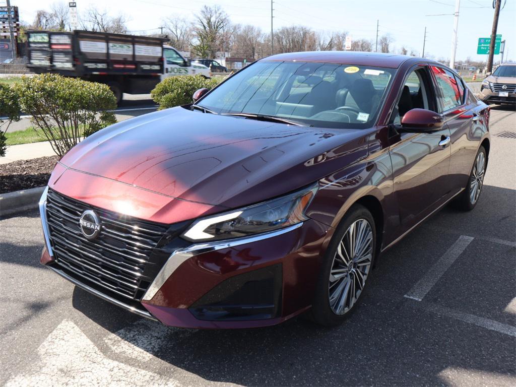 used 2023 Nissan Altima car, priced at $24,915
