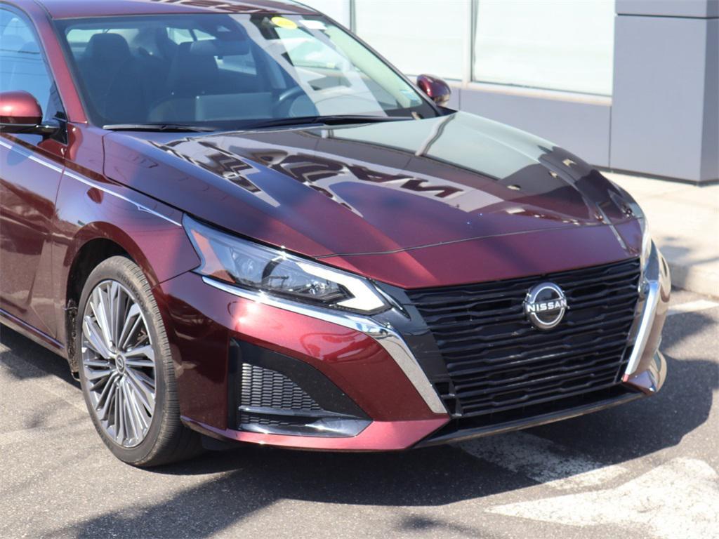 used 2023 Nissan Altima car, priced at $24,915