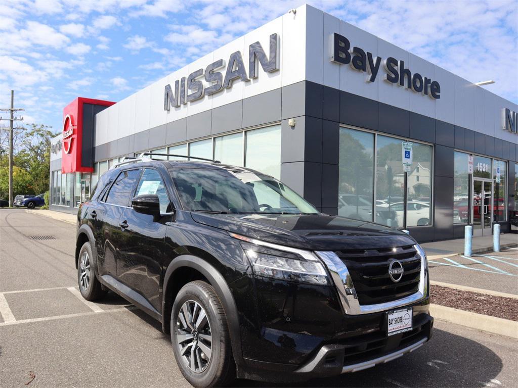 new 2025 Nissan Pathfinder car, priced at $46,475