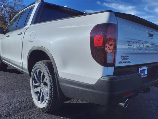 new 2025 Honda Ridgeline car, priced at $42,800