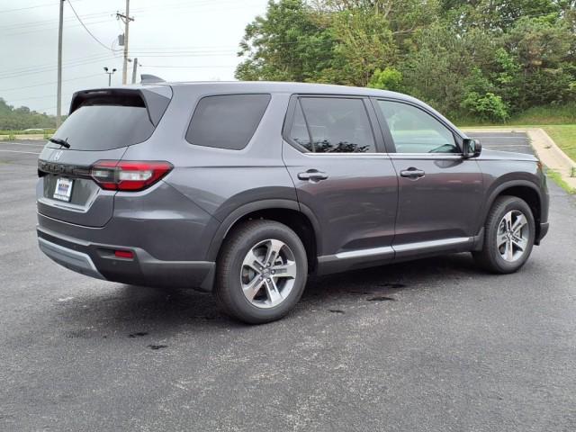 new 2025 Honda Pilot car, priced at $47,050