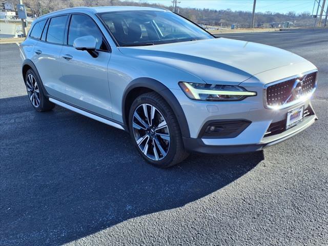 used 2020 Volvo V60 Cross Country car, priced at $27,500