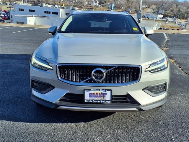 used 2020 Volvo V60 Cross Country car, priced at $27,500