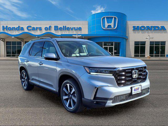 new 2025 Honda Pilot car, priced at $54,575