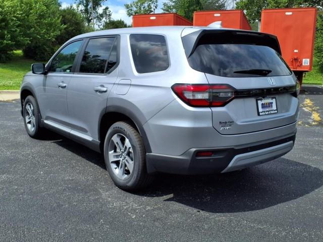 new 2025 Honda Pilot car, priced at $47,050