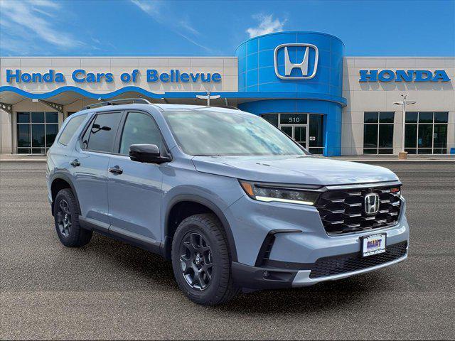 new 2025 Honda Pilot car, priced at $51,350