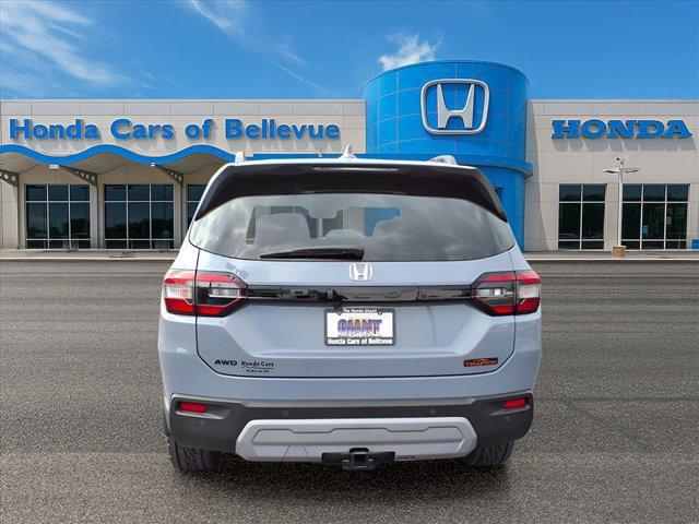 new 2025 Honda Pilot car, priced at $51,350