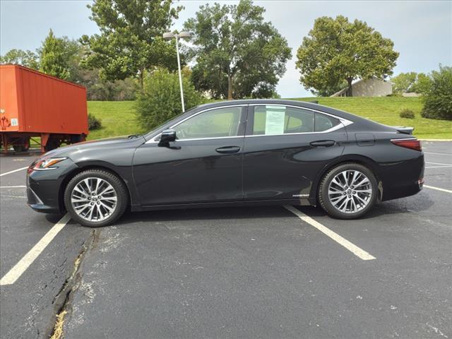 used 2019 Lexus ES 300h car, priced at $25,000