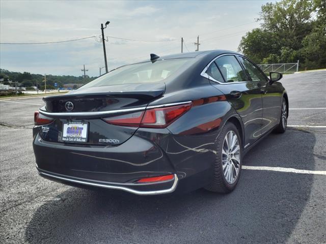 used 2019 Lexus ES 300h car, priced at $25,000